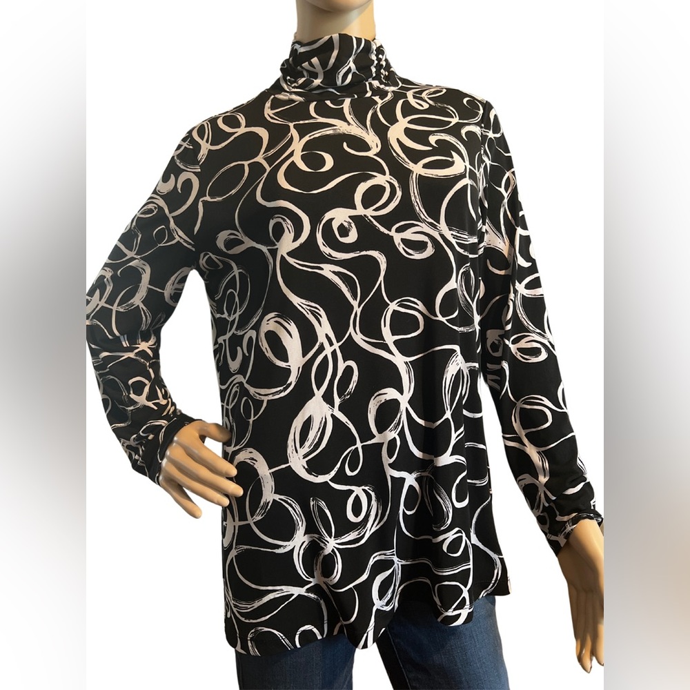 COPY - 3️⃣/$25 Susan Graver Turtle neck